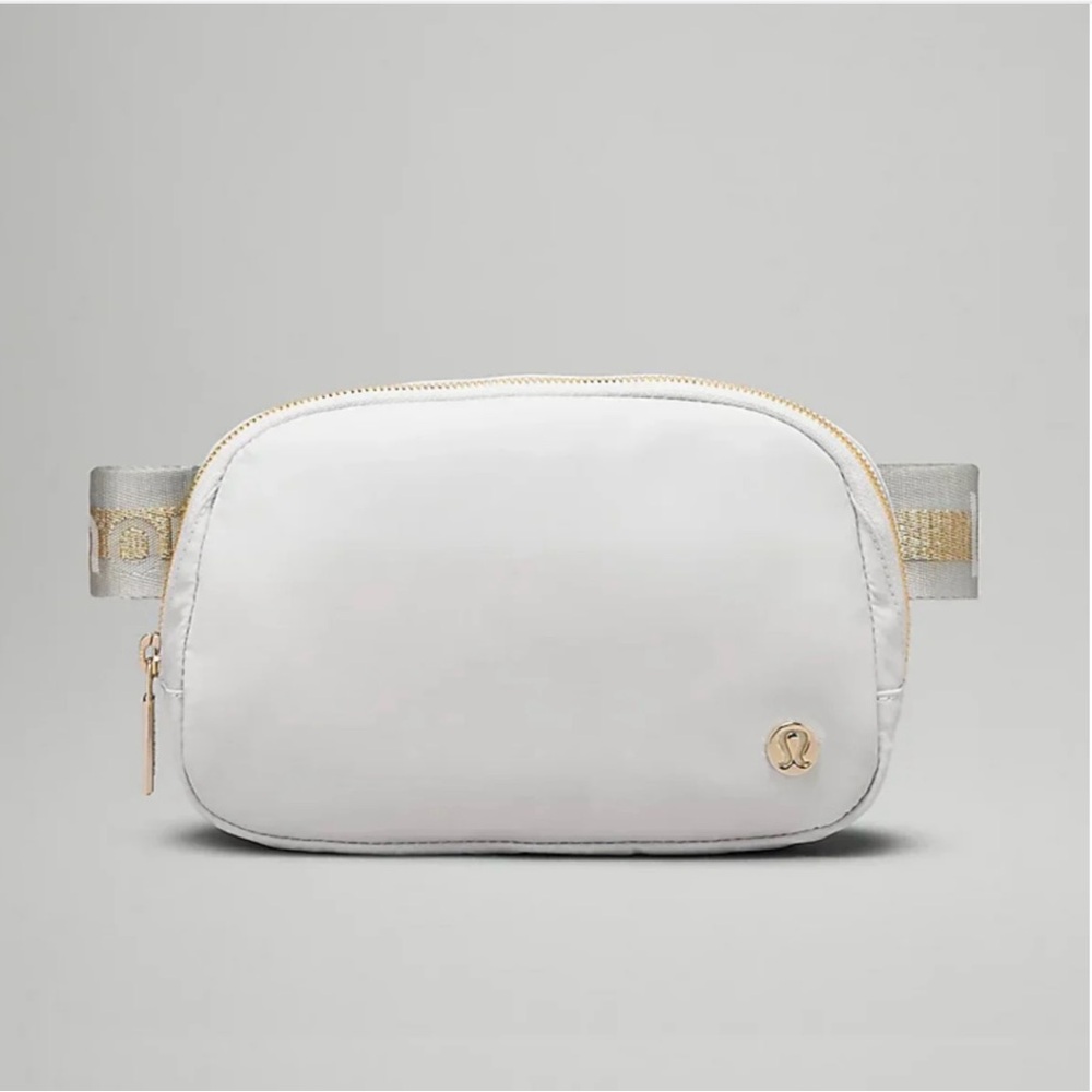 LULULEMON EVERYWHERE BELT BAG - VAPOR/GOLD/WHITE